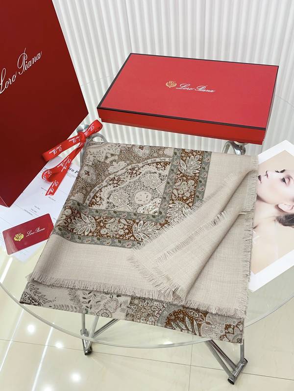 Loro Piana Scarf LPC00062 Loro Piana Scarf LPC00062